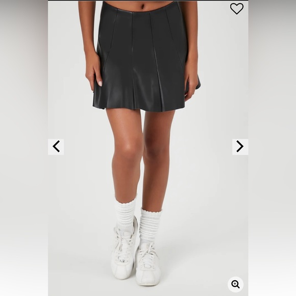 F21 Faux Leather Pleated Mini skirt size M - Picture 2 of 7